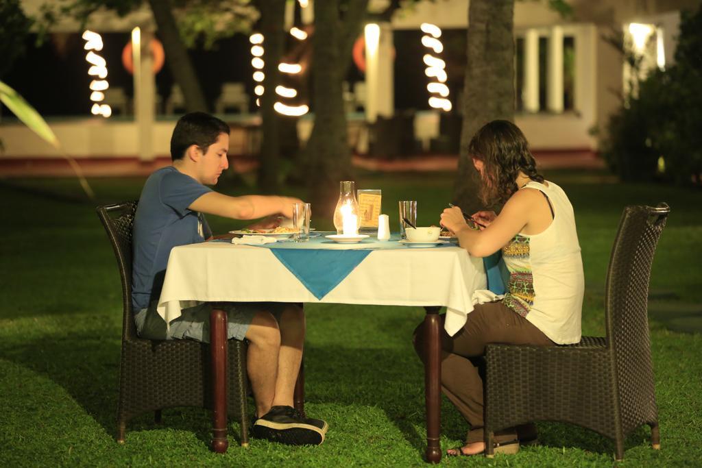 Catamaran Beach Hotel Негомбо Экстерьер фото