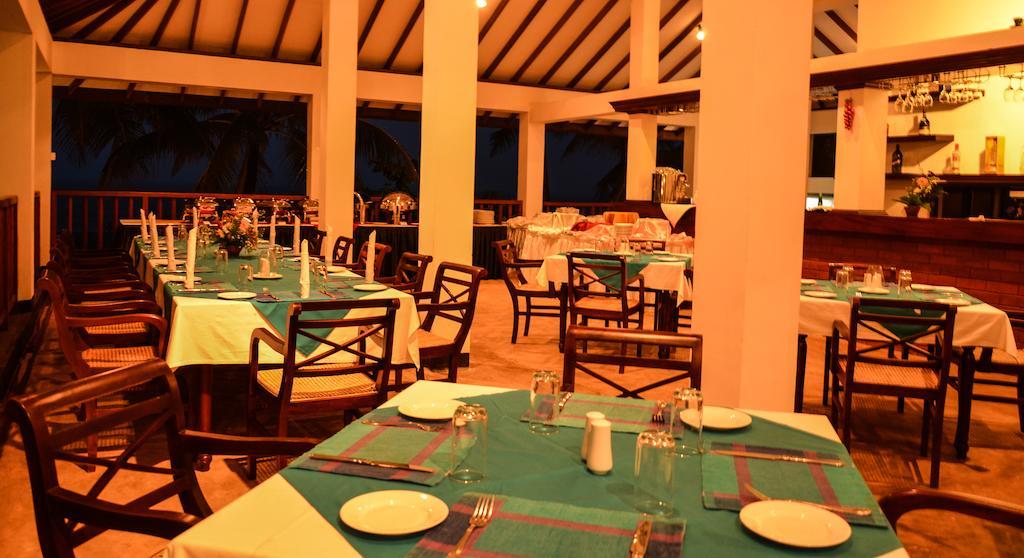 Catamaran Beach Hotel Негомбо Экстерьер фото